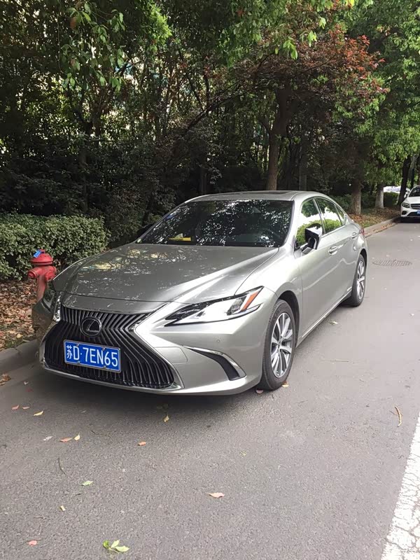 800x800_1_q87_autohomecar__ChsEj1y9fyOAfo8yAAPgRJ-AT7w15..jpg
