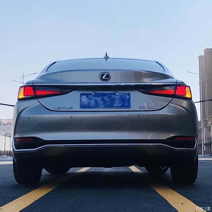 雷克萨斯es 2018款 200 卓越版怎么样_优缺点_请叫我哈尔滨李荣浩