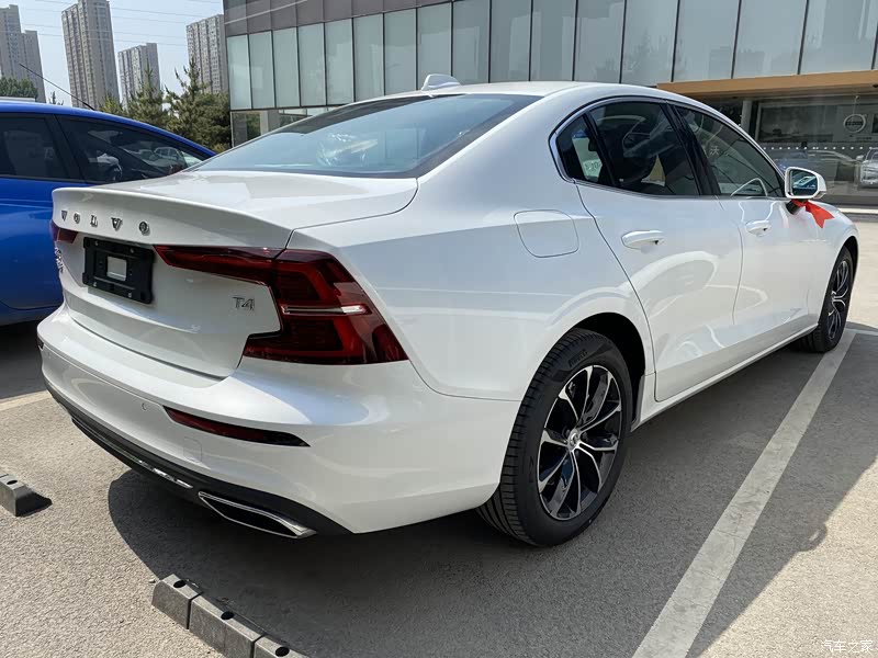 汽车之家|沃尔沃s60报价大全|大众点评|2021款 t4 智逸豪华版怎么样