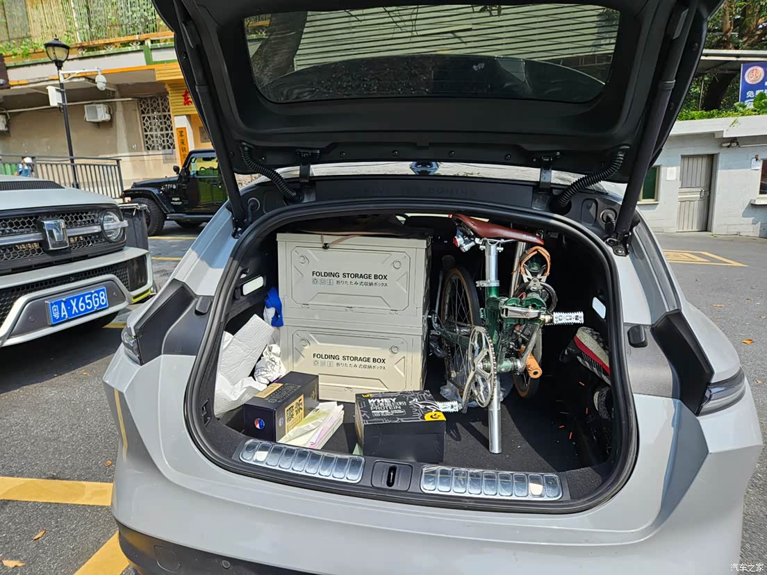 驾驶感受5从以前的一脚油门到一脚电门的快乐到底谁懂啊～尤其是在红