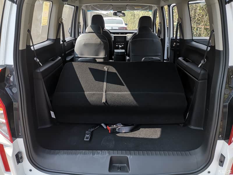 五菱宏光plus 2019款 1.