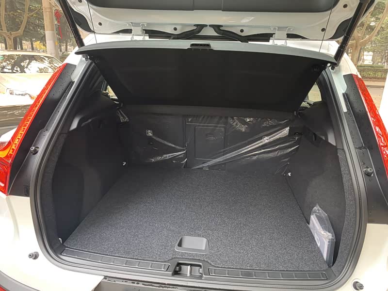 汽车之家|沃尔沃xc40报价大全|大众点评|2021款 t4 四驱智远豪华版