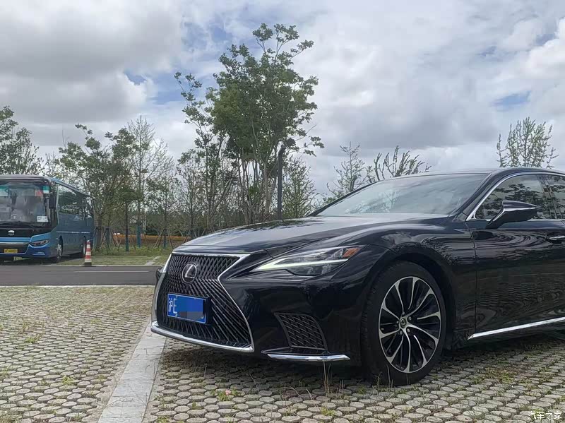 汽车之家|雷克萨斯ls报价大全|大众点评|2021款 500h 行政版怎么样