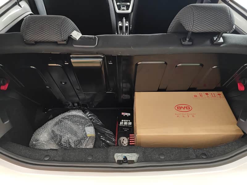 比亚迪e12019款悦版