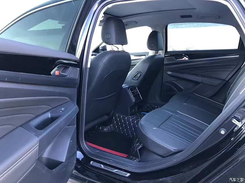 汽车之家|帕萨特报价大全|大众点评|2023款 改款 330tsi 星空豪华版