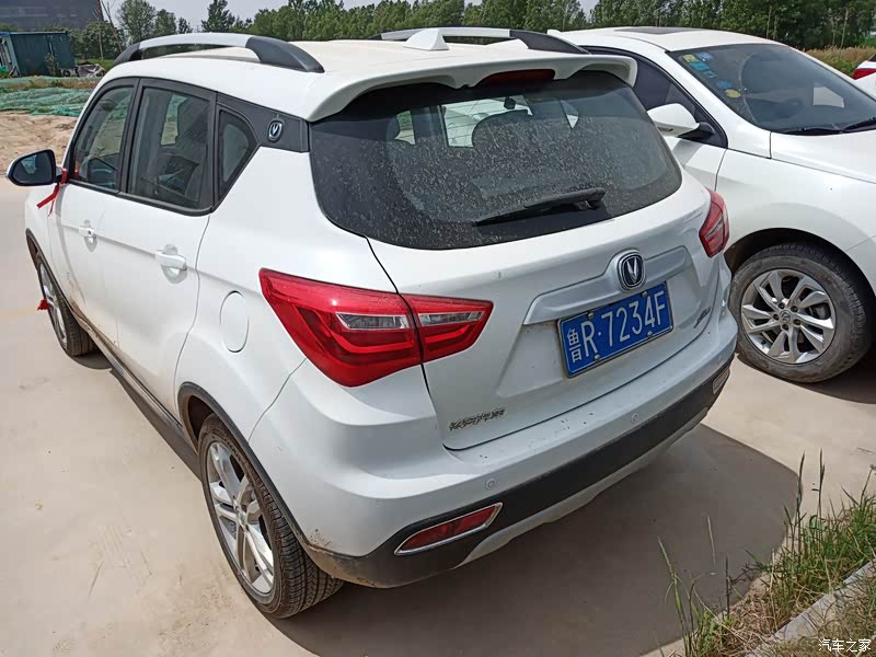 首页 小型suv 长安cs35 长安cs35 口碑 > 2017款 1.6l 手动豪华型 1.