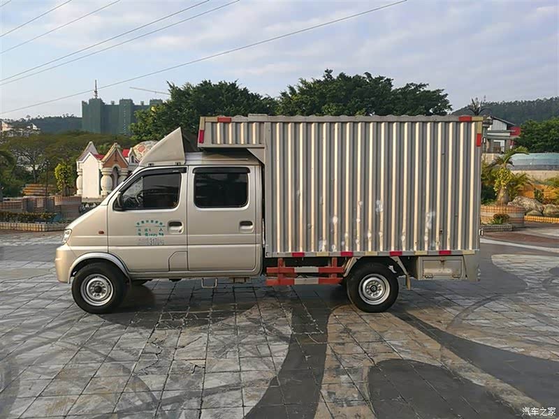 2020款15l基本型双排货柜车dam15kr