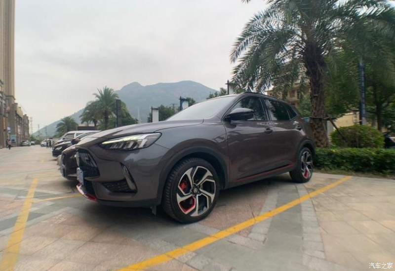 2021款400tgi自动两驱trophy旗舰版