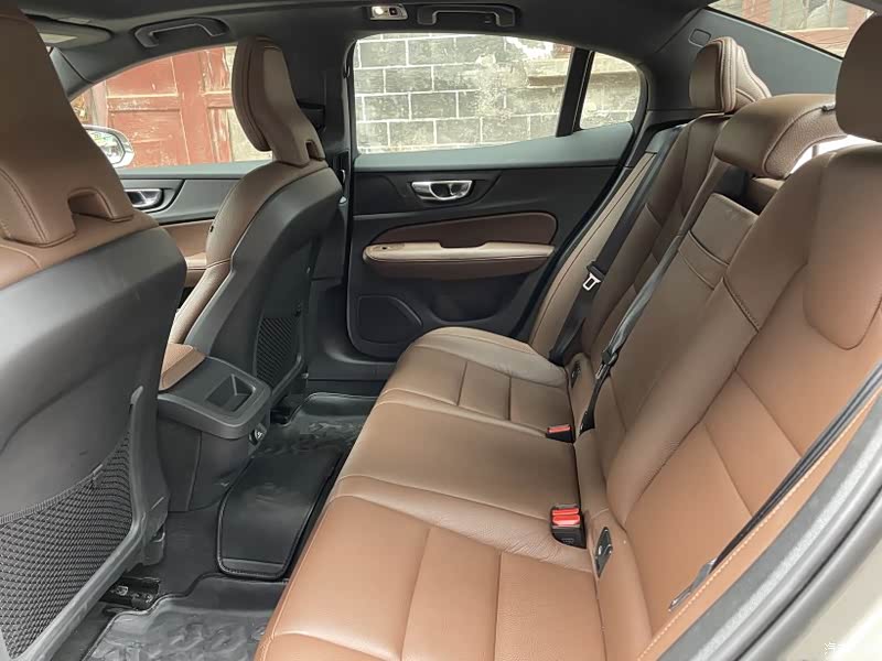 沃尔沃s60 2021款 t4 智远豪华版怎么样_优缺点_只当梦醒o_口碑_汽车