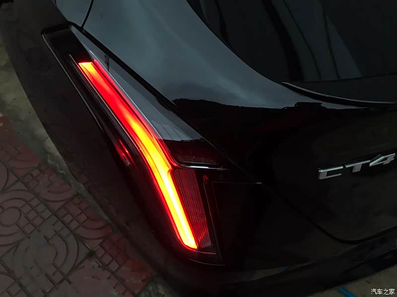 凯迪拉克ct42020款28t精英型