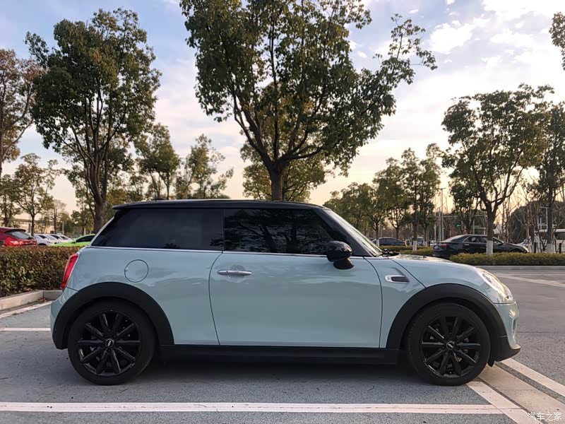 2017款15tcooper冰蓝色限量版