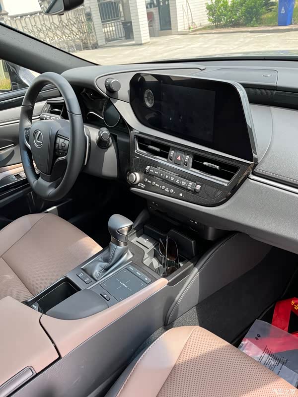 汽车之家|雷克萨斯es报价大全|大众点评|2021款 200 卓越版怎么样