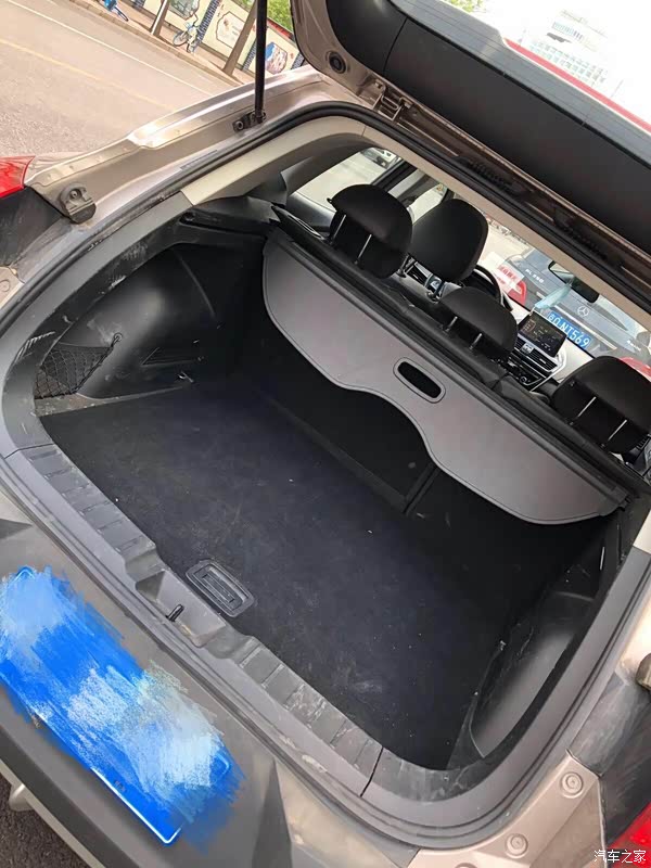 买这款车最看重72就76它72空间,后备箱72空间真7273大.