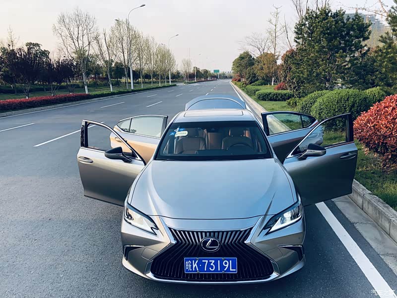 雷克萨斯es 2020款 300h 卓越版怎么样_优缺点_2540886619_口碑_汽车