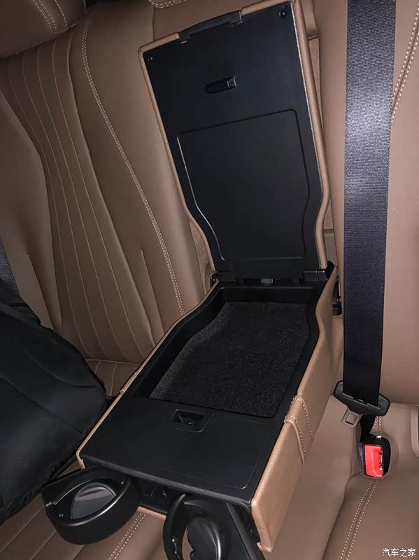 奔驰e级(进口) 2020款 e 300 运动版怎么样_优缺点_哒饿得_口碑_汽车