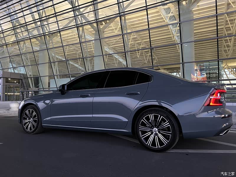 汽车之家|沃尔沃s60报价大全|大众点评|2022款 b4 智远豪华版怎么样