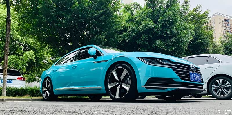 2020款330tsi魅颜版国vi