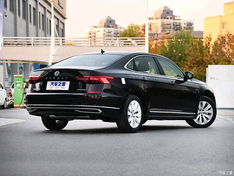 汽车之家|帕萨特报价大全|大众点评|2017款 330tsi dsg尊荣版怎么样