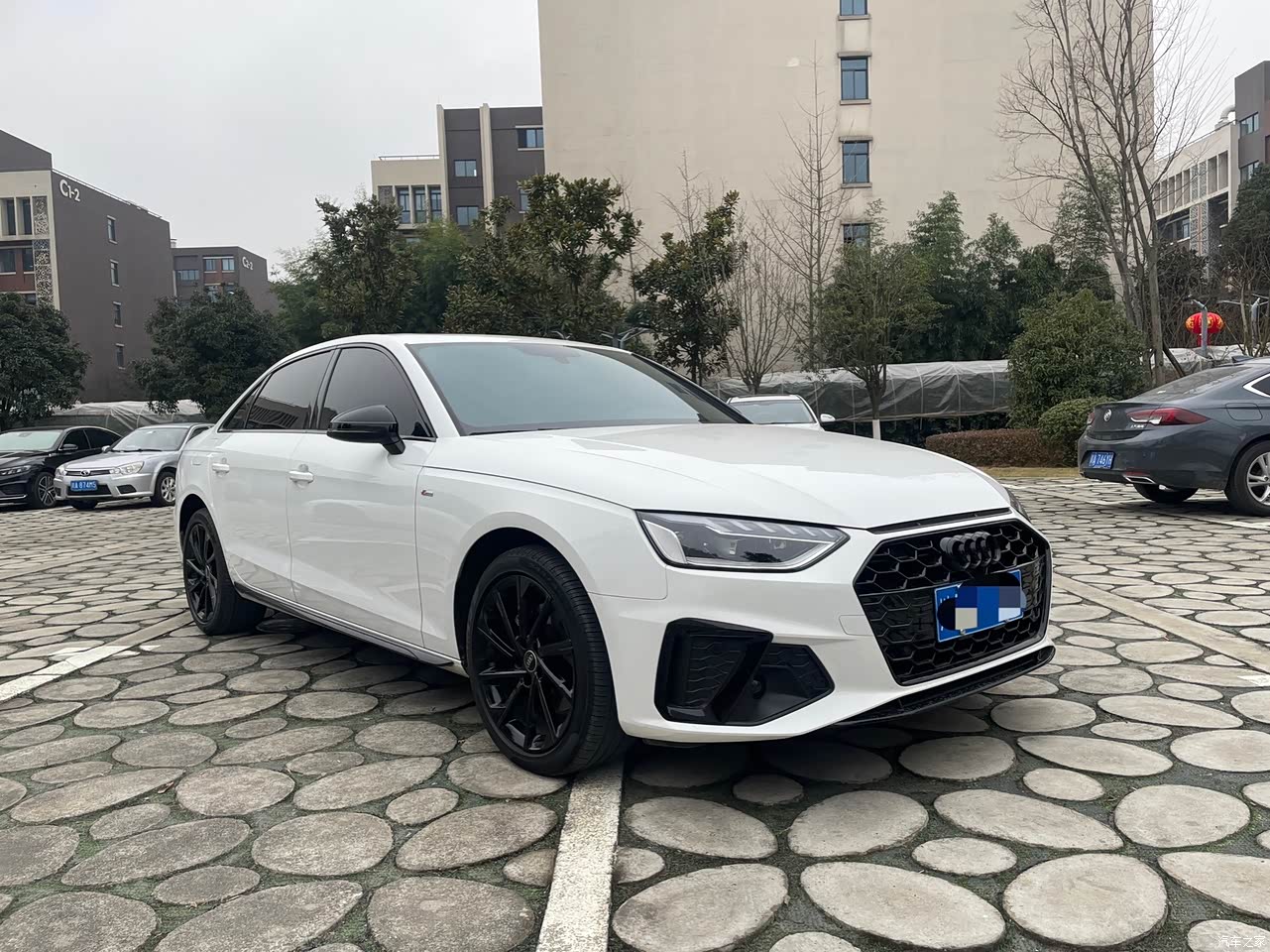 奥迪a4l 2023款 40 tfsi 豪华动感型怎么样_优缺点_am9k7cnzx54_口碑