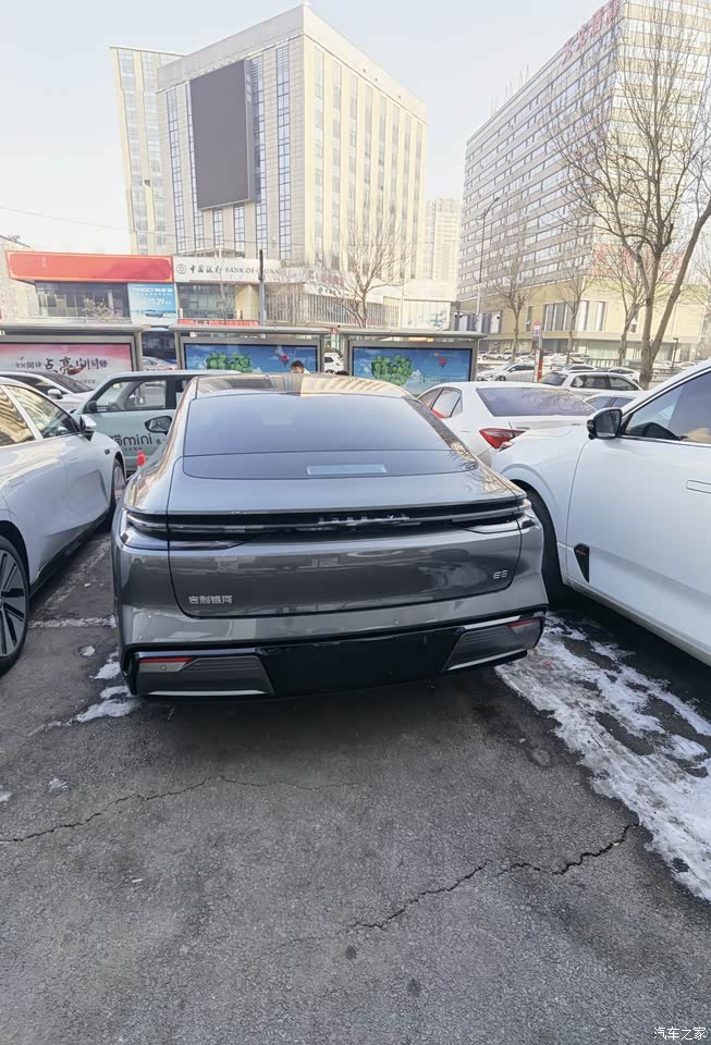 银河e8 2024款 665km 星舰 远航版怎么样_优缺点_东北电车车主_口碑