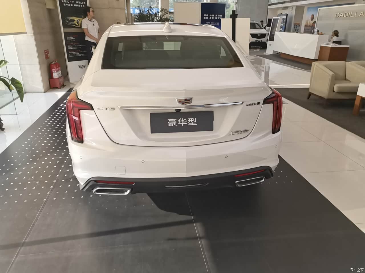 凯迪拉克ct5 2024款 28t 豪华型怎么样_优缺点_山齐