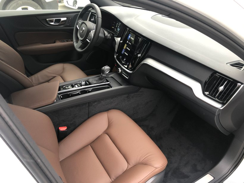 沃尔沃s60 2021款 t4 智逸豪华版怎么样_优缺点_梅花4ewvj0_口碑_汽车